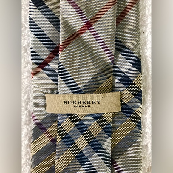 Men’s silk Burberry necktie - Picture 2 of 2